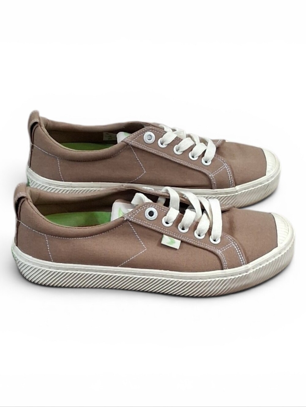 Cariuma OCA Low Top Canvas Women's Sneakers Burnt Sand Contrast Stitching Size 8